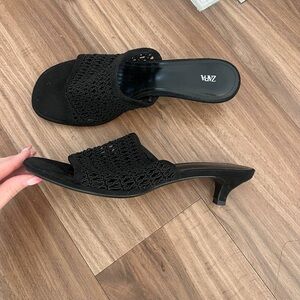 Zara Black Textured Mules